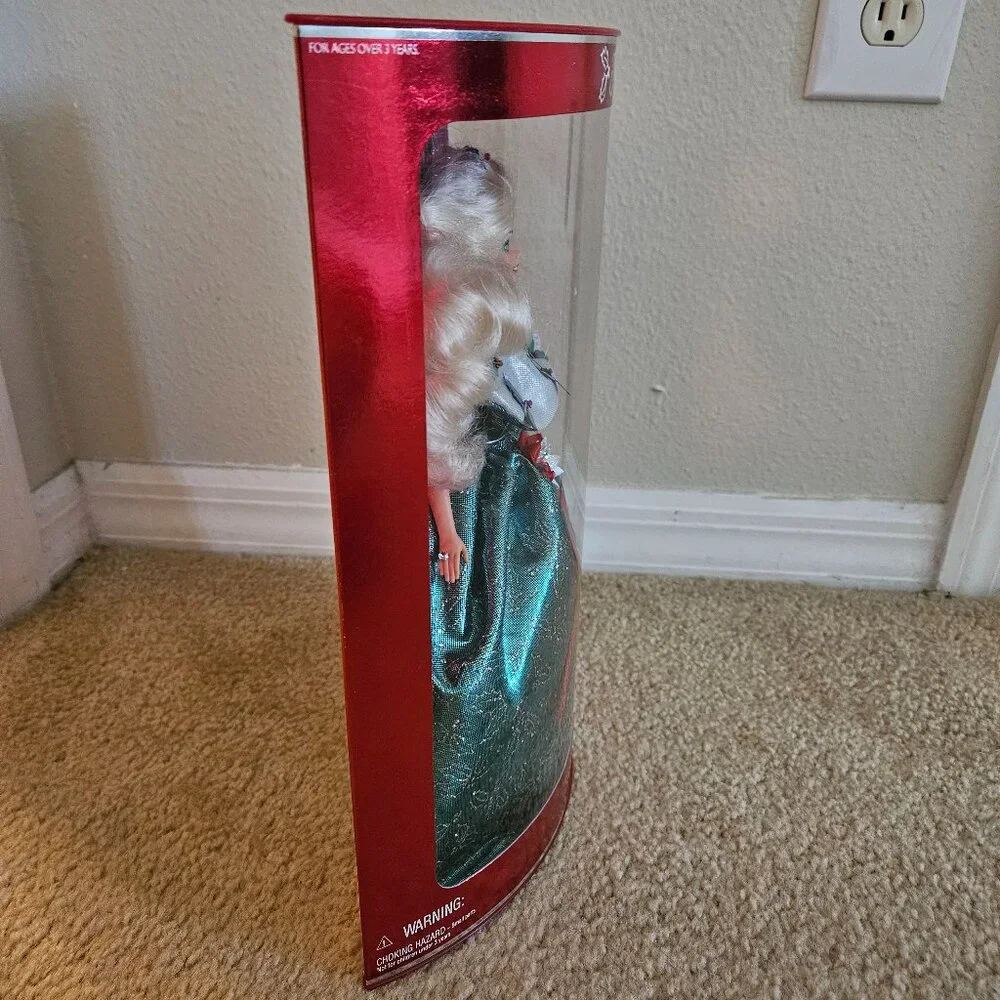 NRFB MATTEL 1995 SPECIAL EDITION HAPPY HOLIDAYS CHRISTMAS BARBIE DOLL #14123